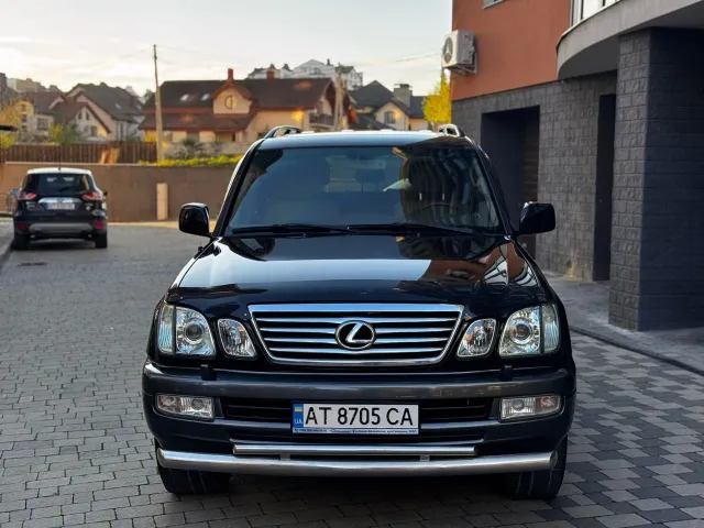 Lexus LX - фото 5
