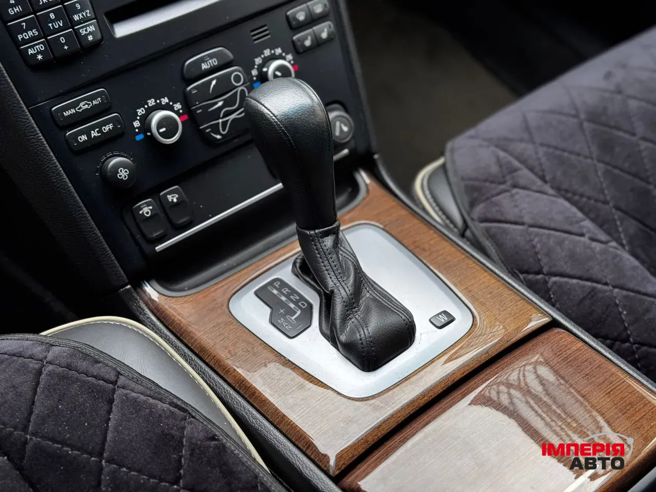 Volvo XC90 - фото 47