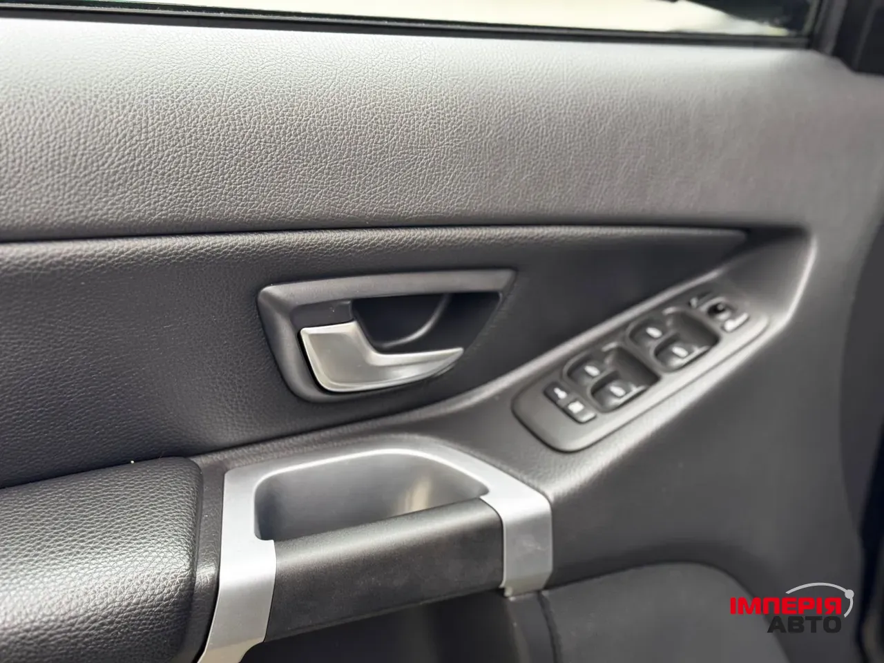 Volvo XC90 - фото 42