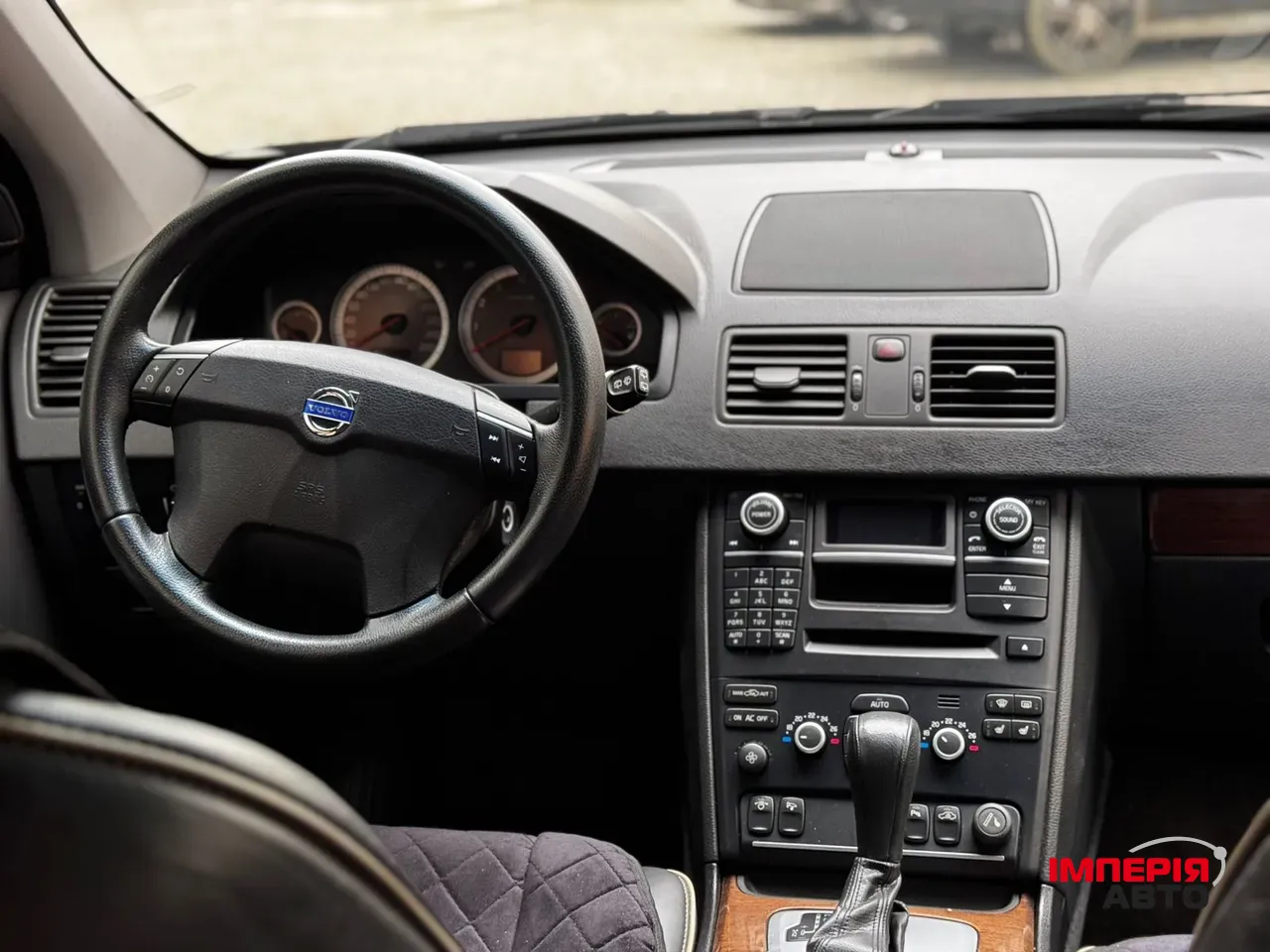 Volvo XC90 - фото 52