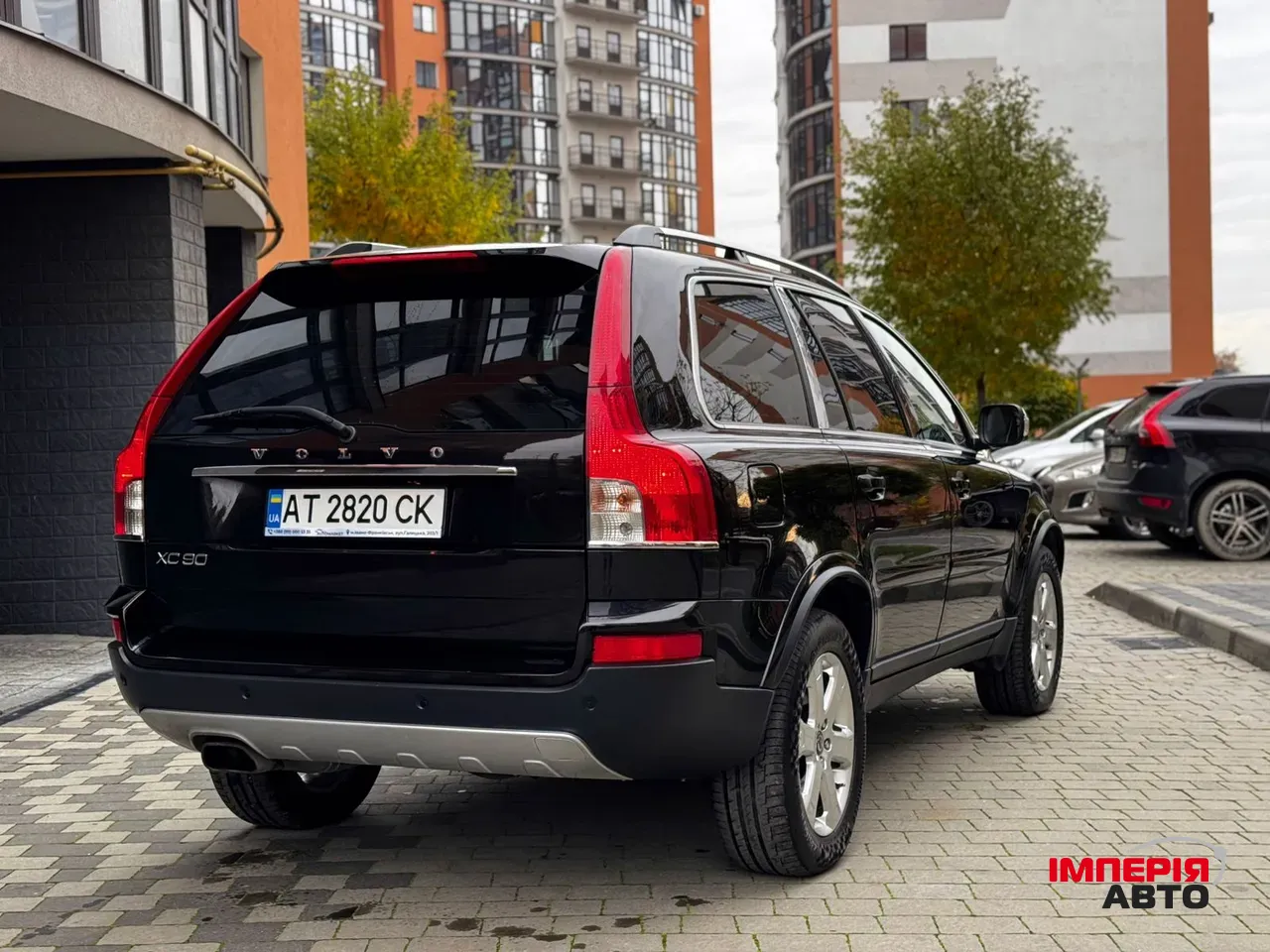 Volvo XC90 - фото 24