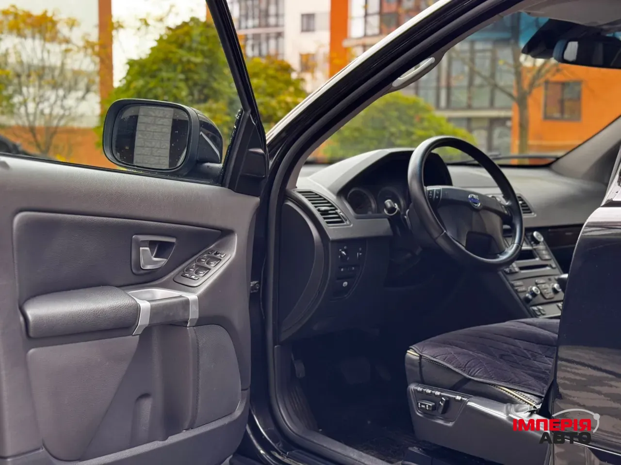 Volvo XC90 - фото 38