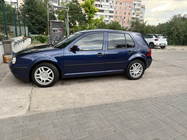 Volkswagen Golf - фото 4