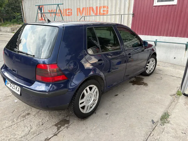 Volkswagen Golf - фото 3