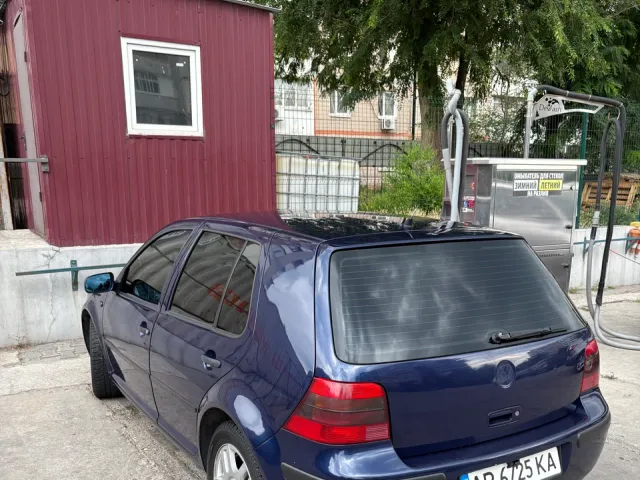 Volkswagen Golf - фото 5