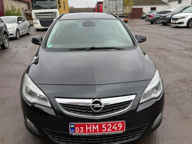 Opel Astra - фото 2