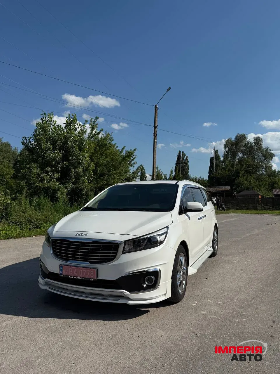 Kia Carnival - фото 1