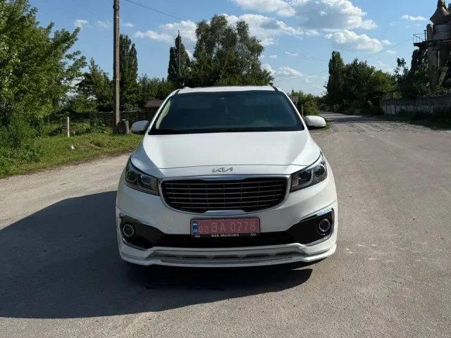 Kia Carnival - фото 3