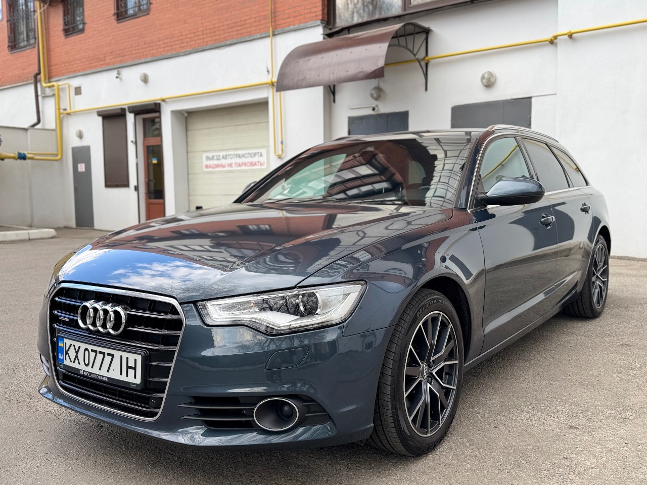 Audi A6 - фото 11