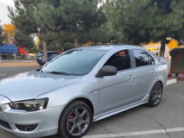 Mitsubishi Lancer - фото 4