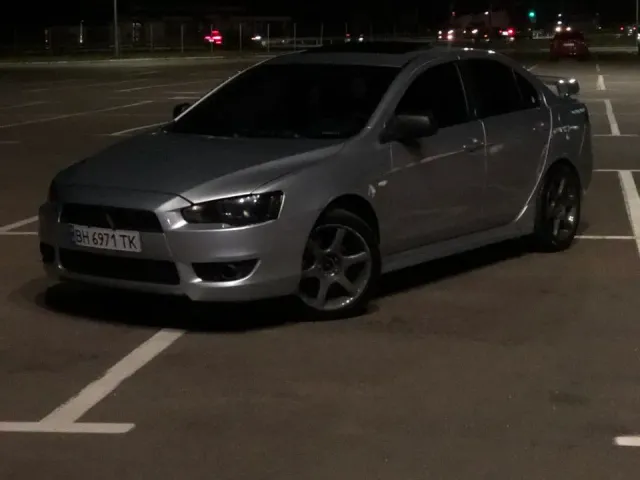Mitsubishi Lancer - фото 1