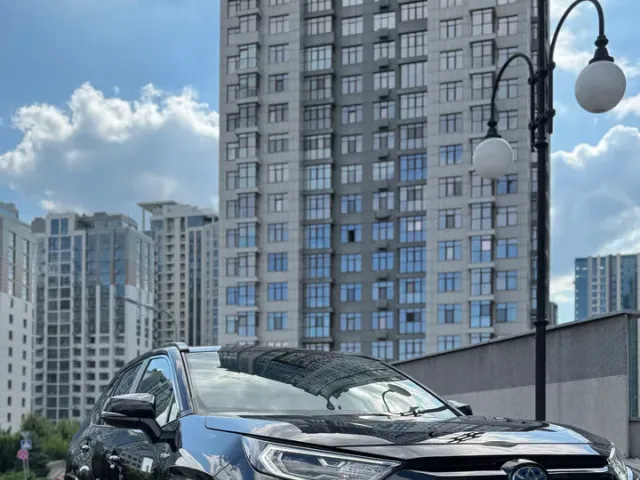 Toyota RAV4 - фото 3