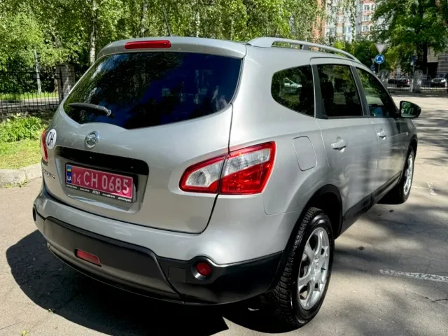 Nissan Qashqai+2 - фото 2