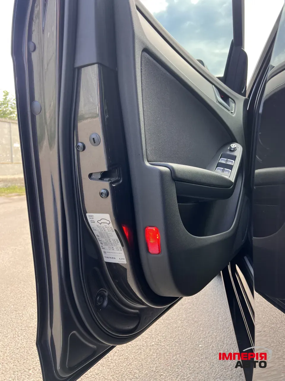 Audi A4 - фото 26