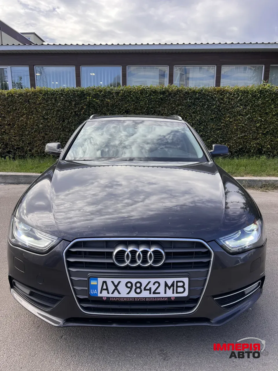 Audi A4 - фото 2