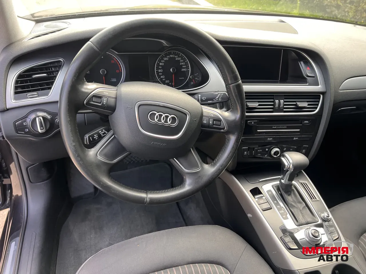 Audi A4 - фото 19