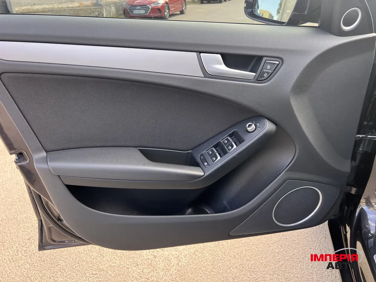 Audi A4 - фото 27