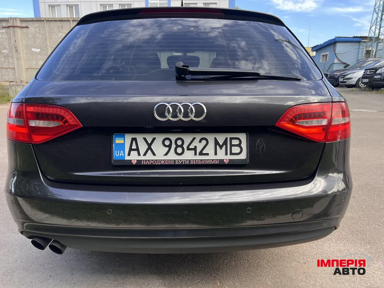 Audi A4 - фото 5