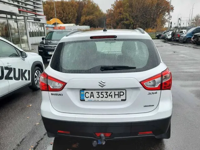Suzuki SX4 - фото 3