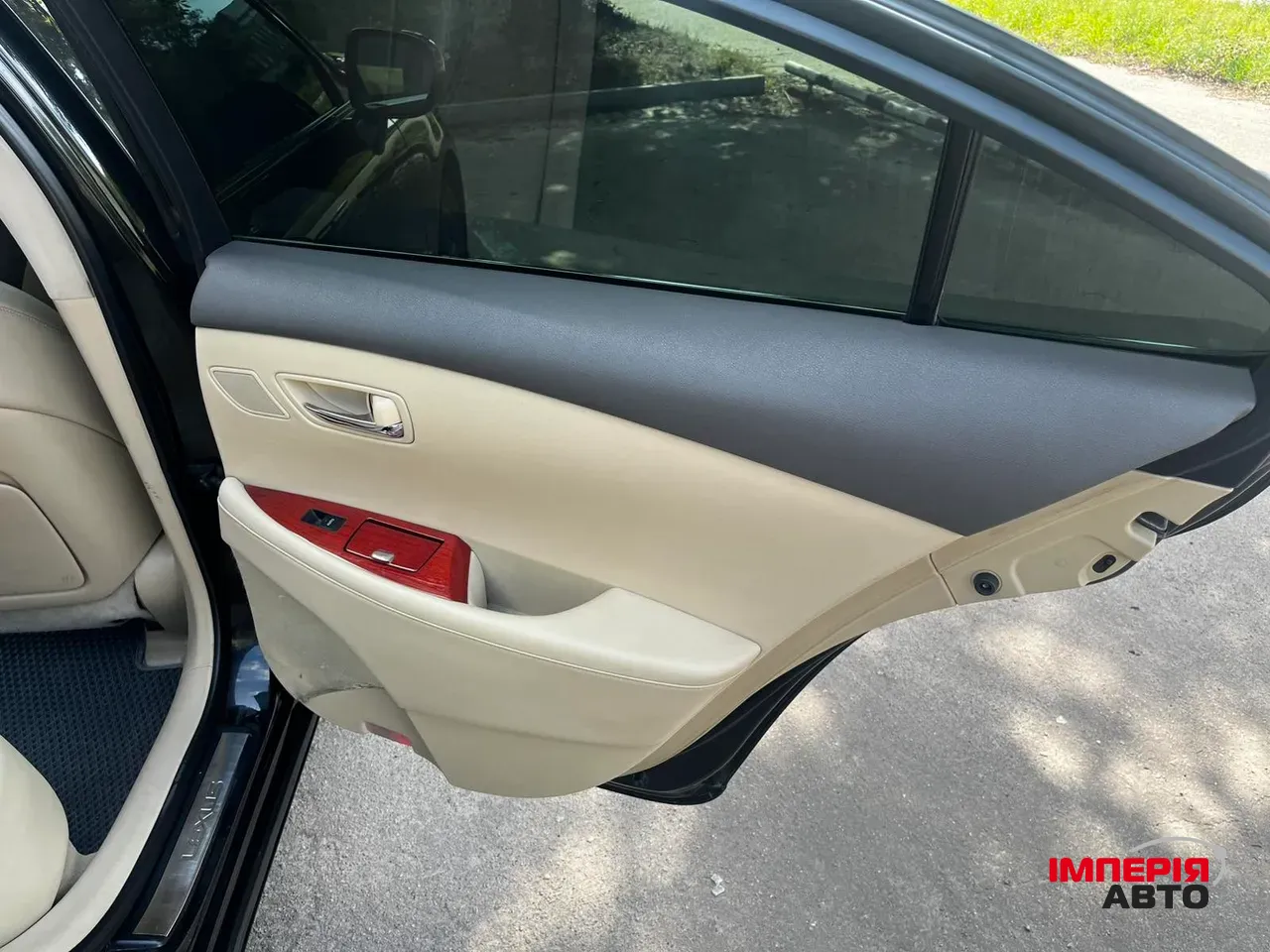 Lexus ES - фото 11