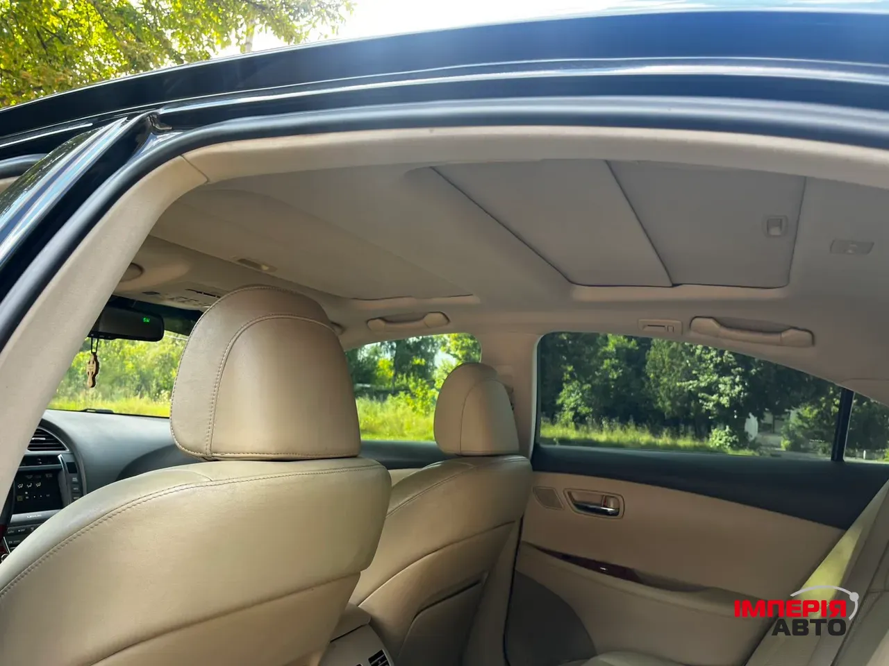 Lexus ES - фото 10