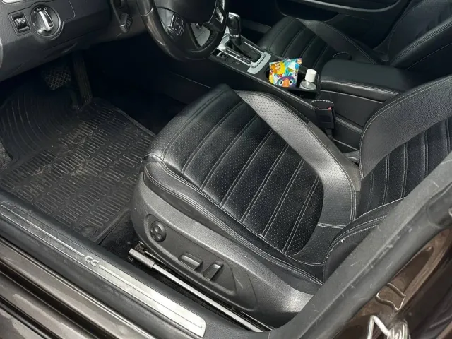 Volkswagen Passat CC - фото 2