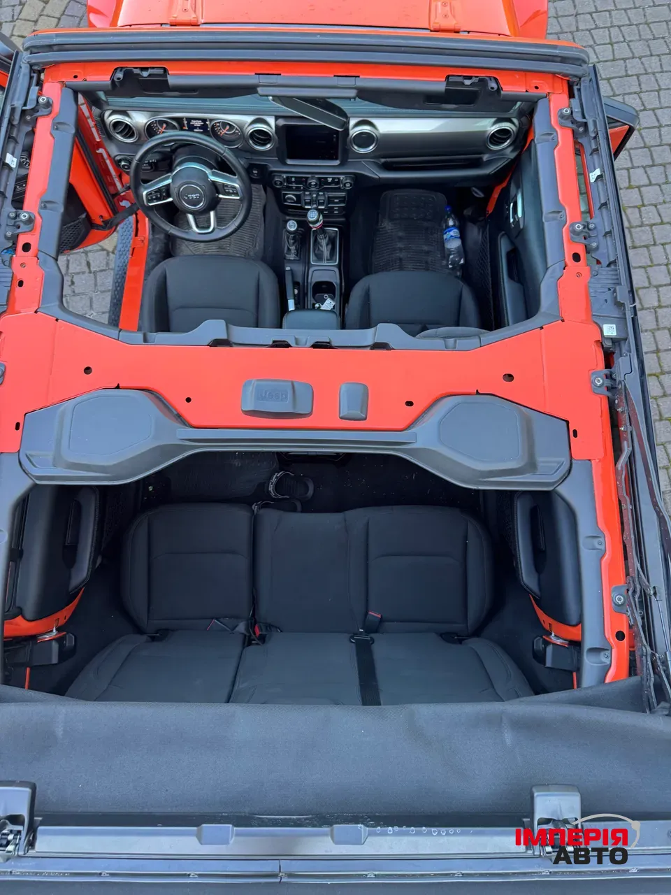 Jeep Wrangler - фото 8