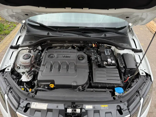 Skoda Octavia - фото 3