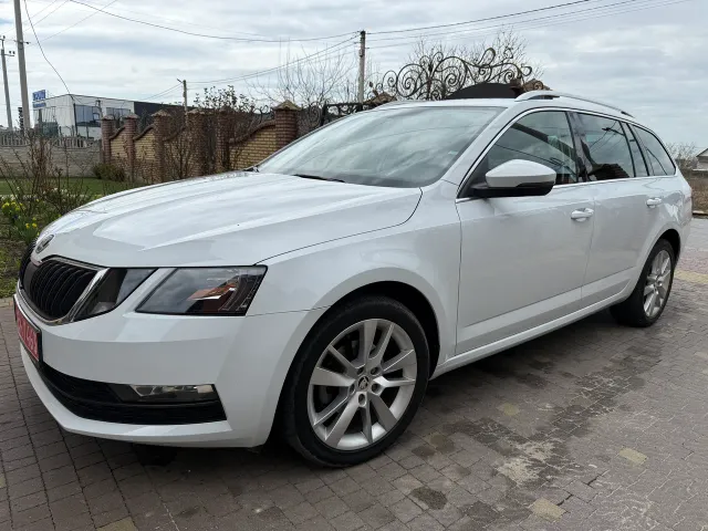 Skoda Octavia - фото 2