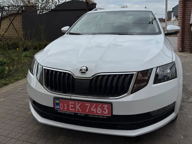 Skoda Octavia - фото 1