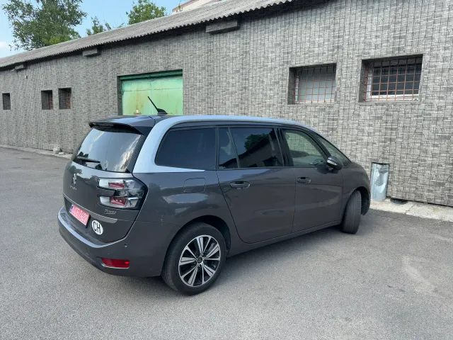Citroen C4 Picasso - фото 2