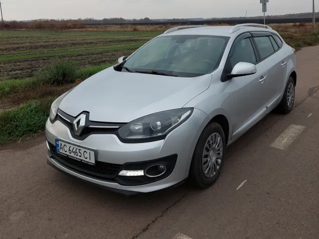 Renault Megane - фото 1