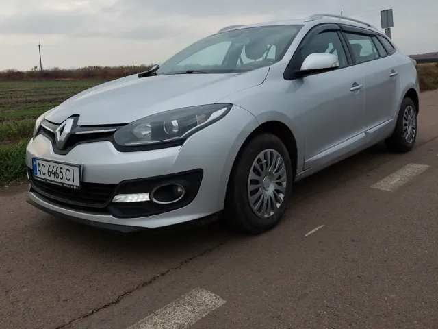 Renault Megane - фото 2