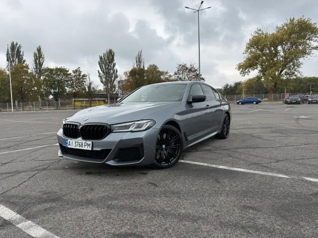 BMW 5 серії - фото 1