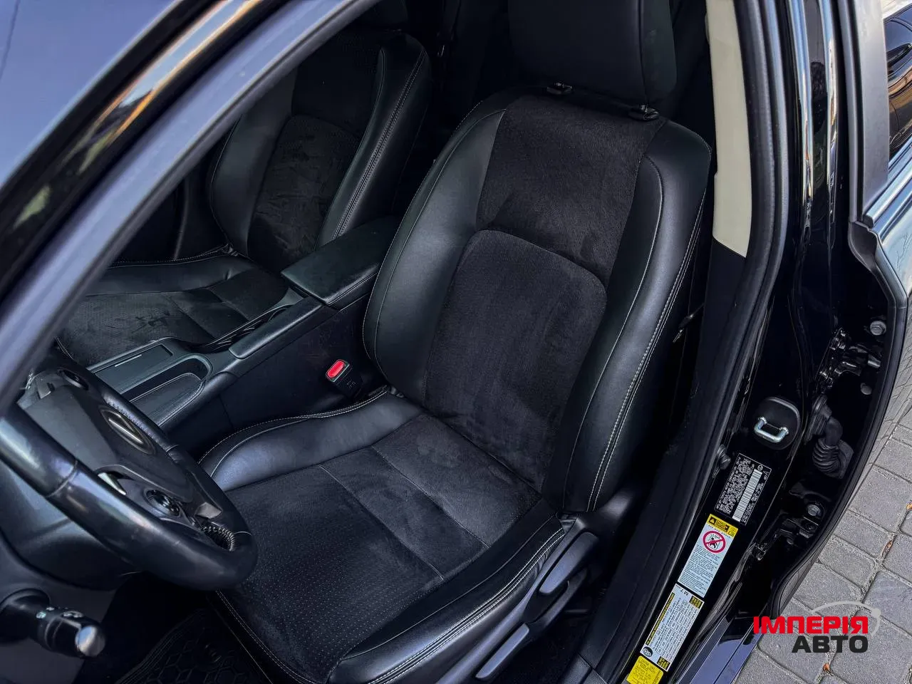 Lexus CT - фото 9