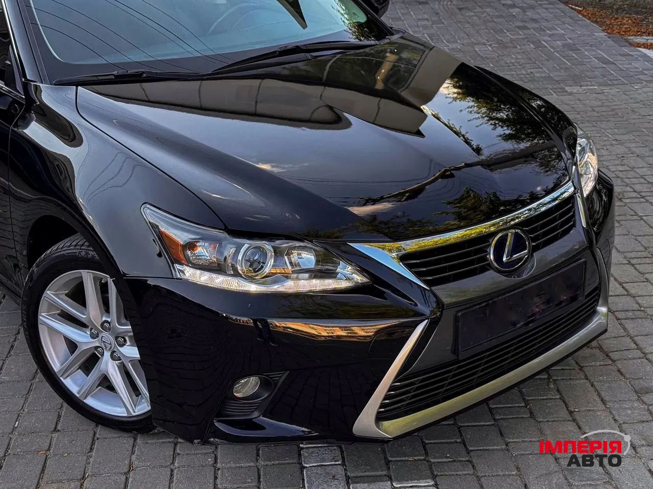 Lexus CT - фото 2