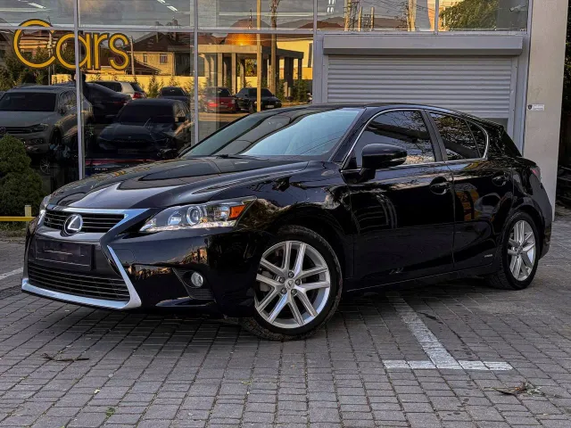 Lexus CT - фото 3