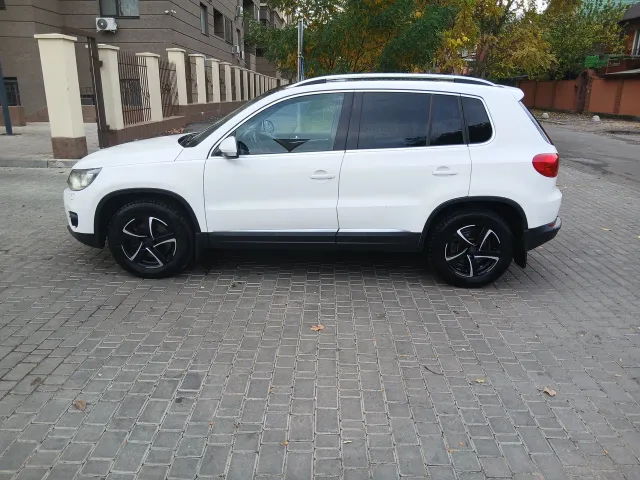 Volkswagen Tiguan - фото 3