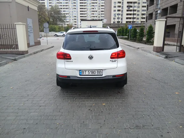 Volkswagen Tiguan - фото 5