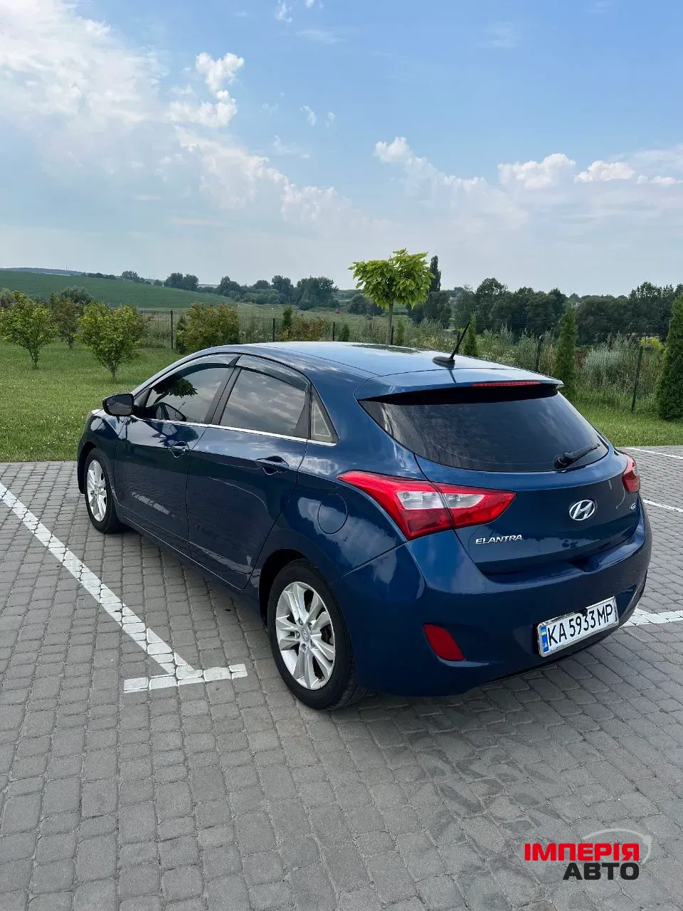 Hyundai Elantra - фото 4