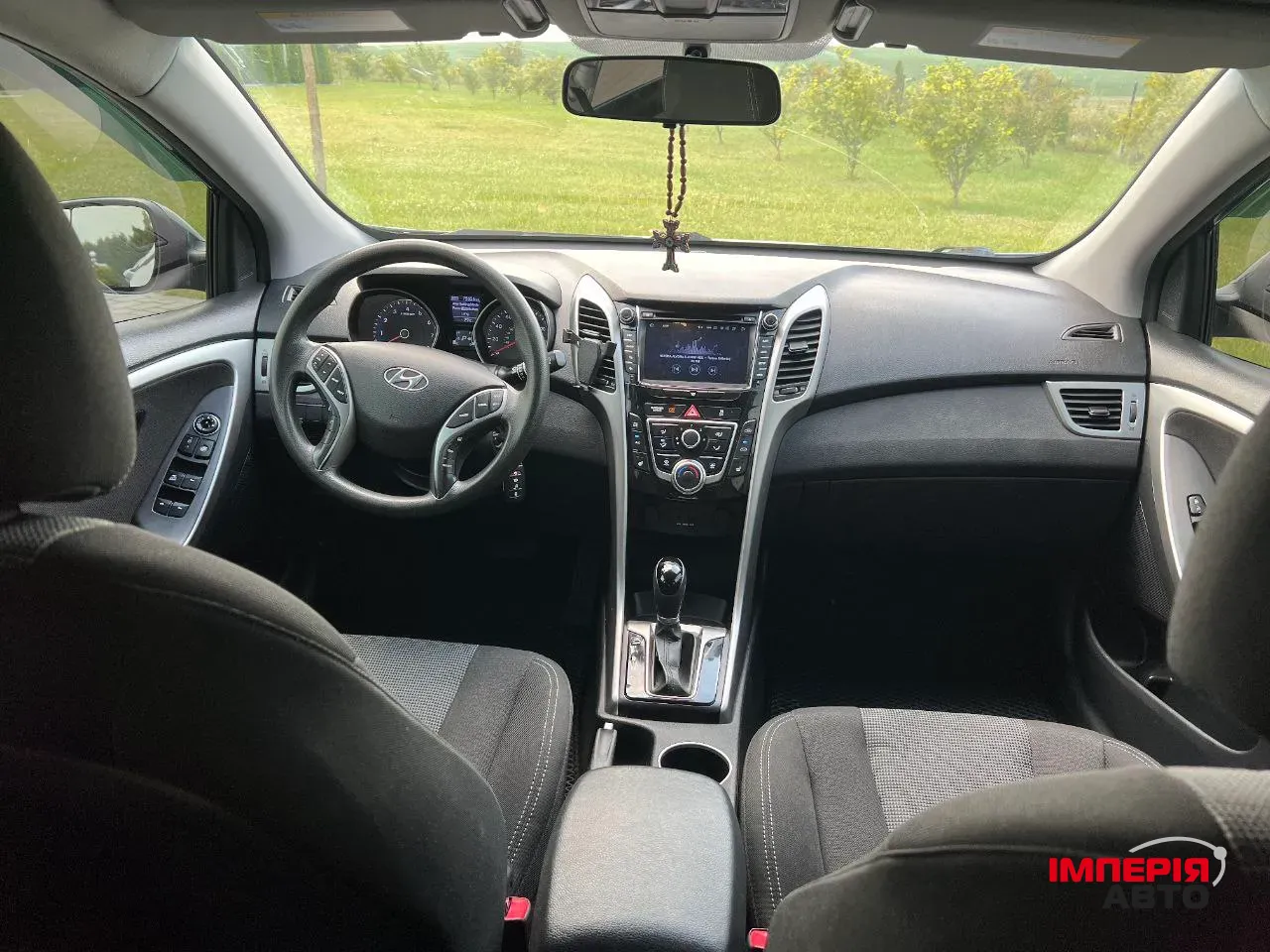 Hyundai Elantra - фото 8