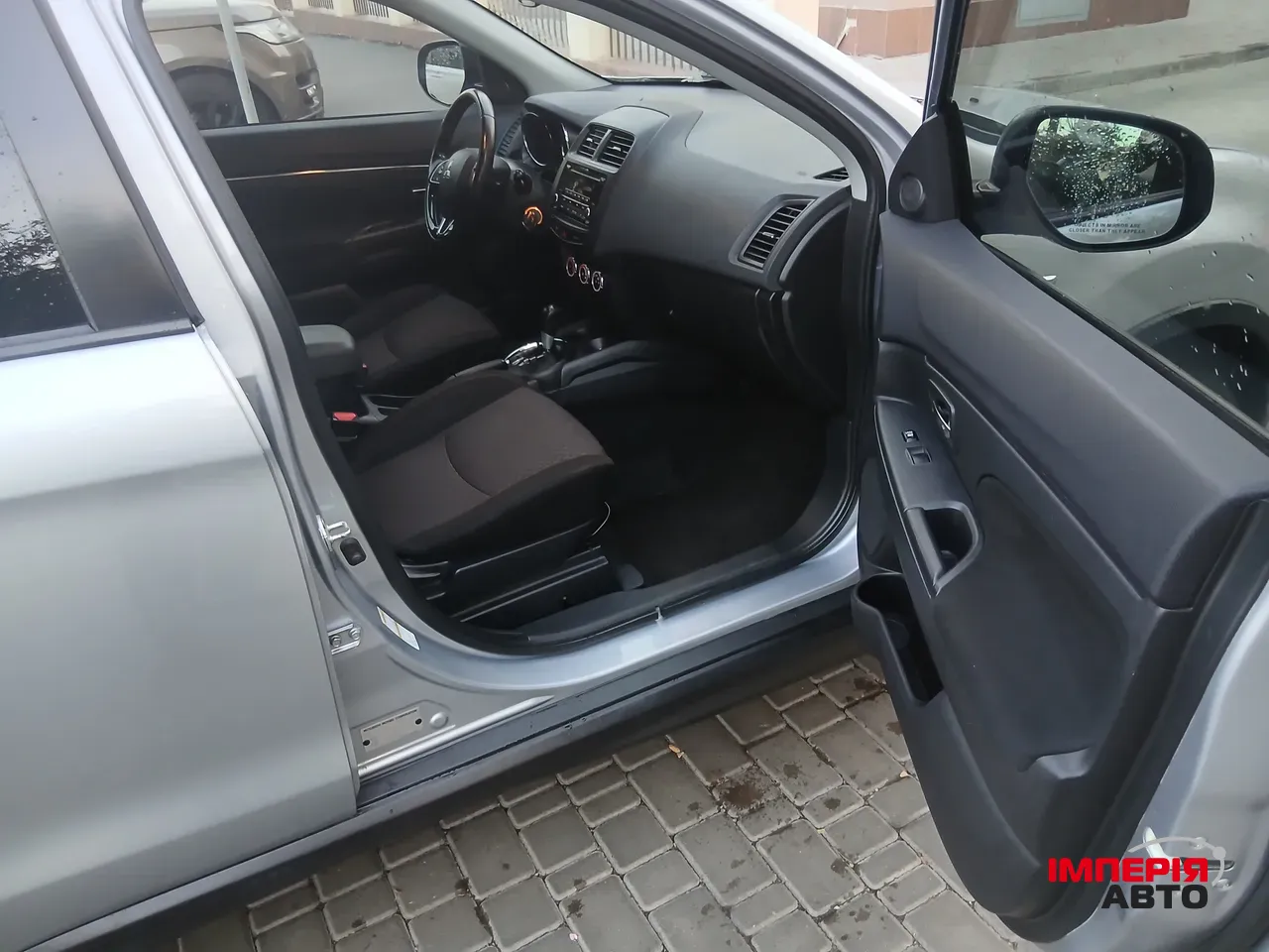 Mitsubishi Outlander Sport - фото 12