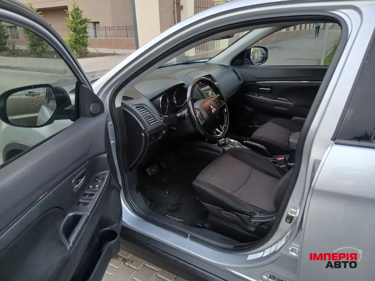 Mitsubishi Outlander Sport - фото 11