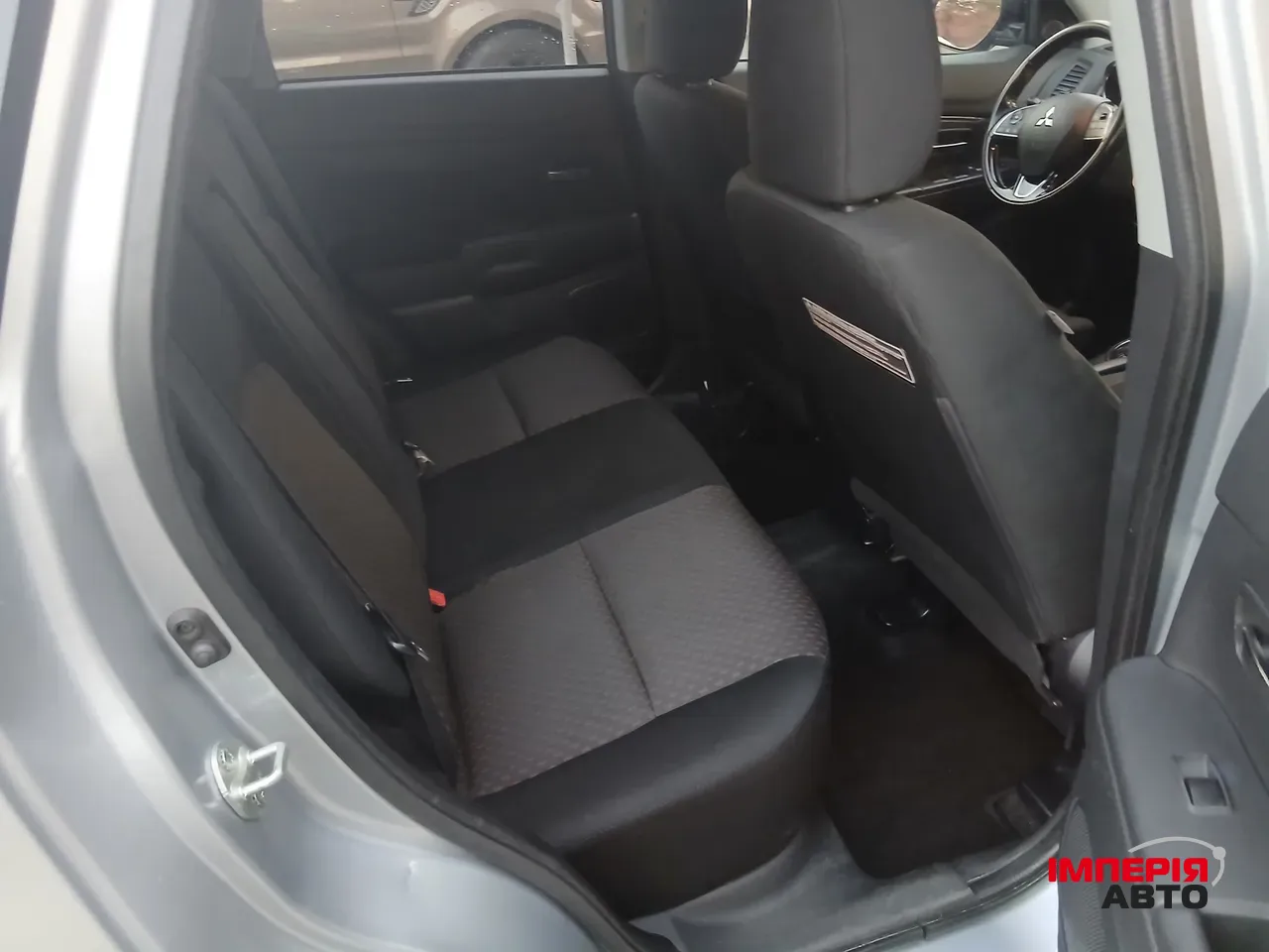 Mitsubishi Outlander Sport - фото 14