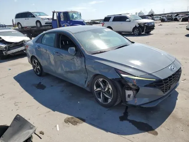 Hyundai Elantra - фото 5