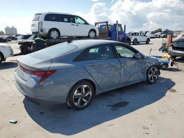 Hyundai Elantra - фото 4