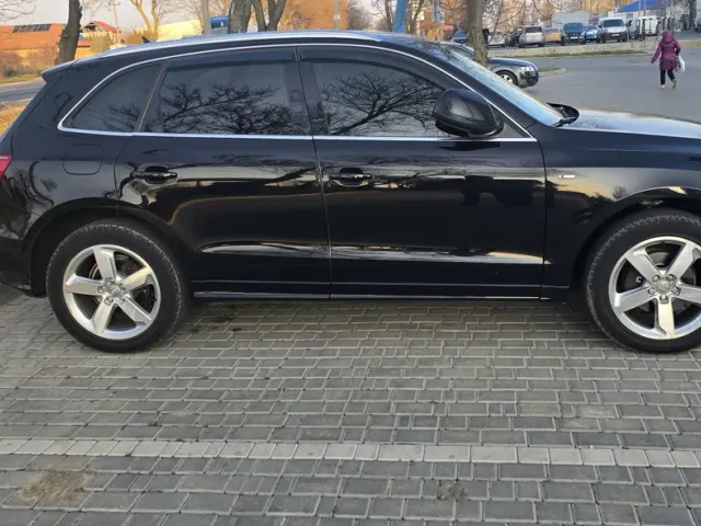 Audi Q5 - фото 3