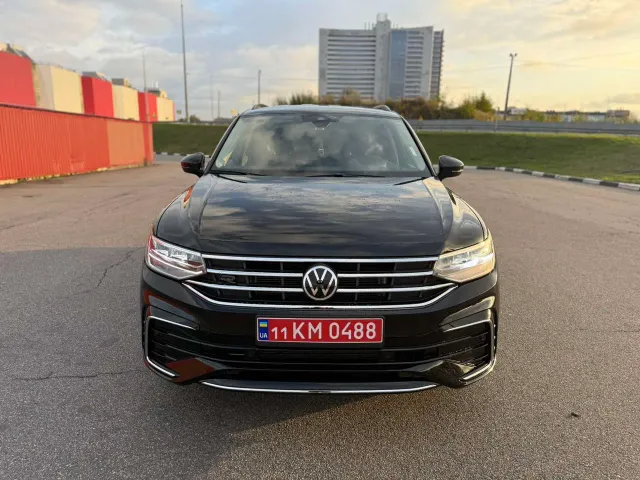 Volkswagen Tiguan - фото 5