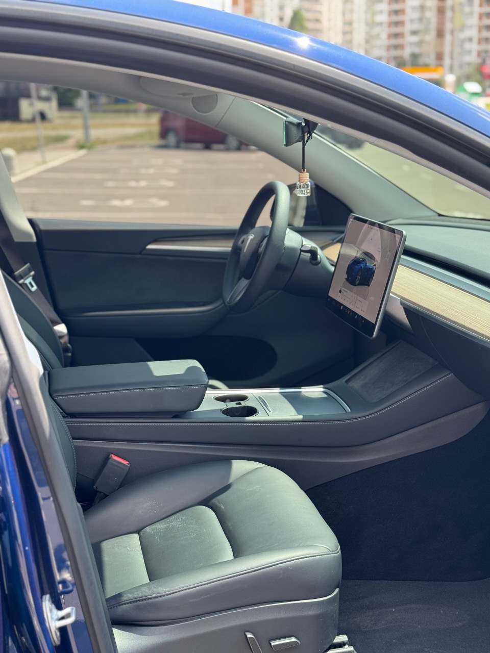 Tesla Model Y - фото 3