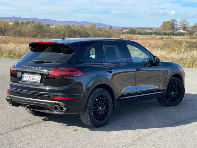 Porsche Cayenne - фото 3